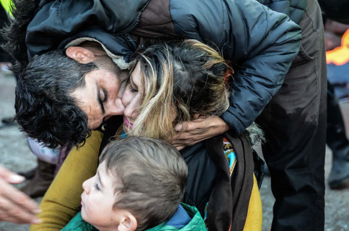 Defending borders does not require closed doors but corridors