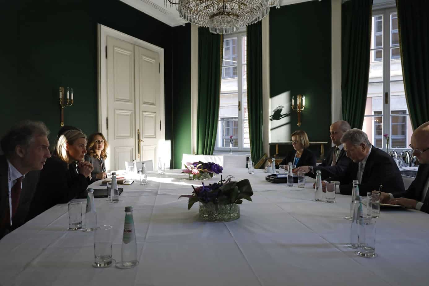 How should the EU deal with illegal extraterritorial sanctions?