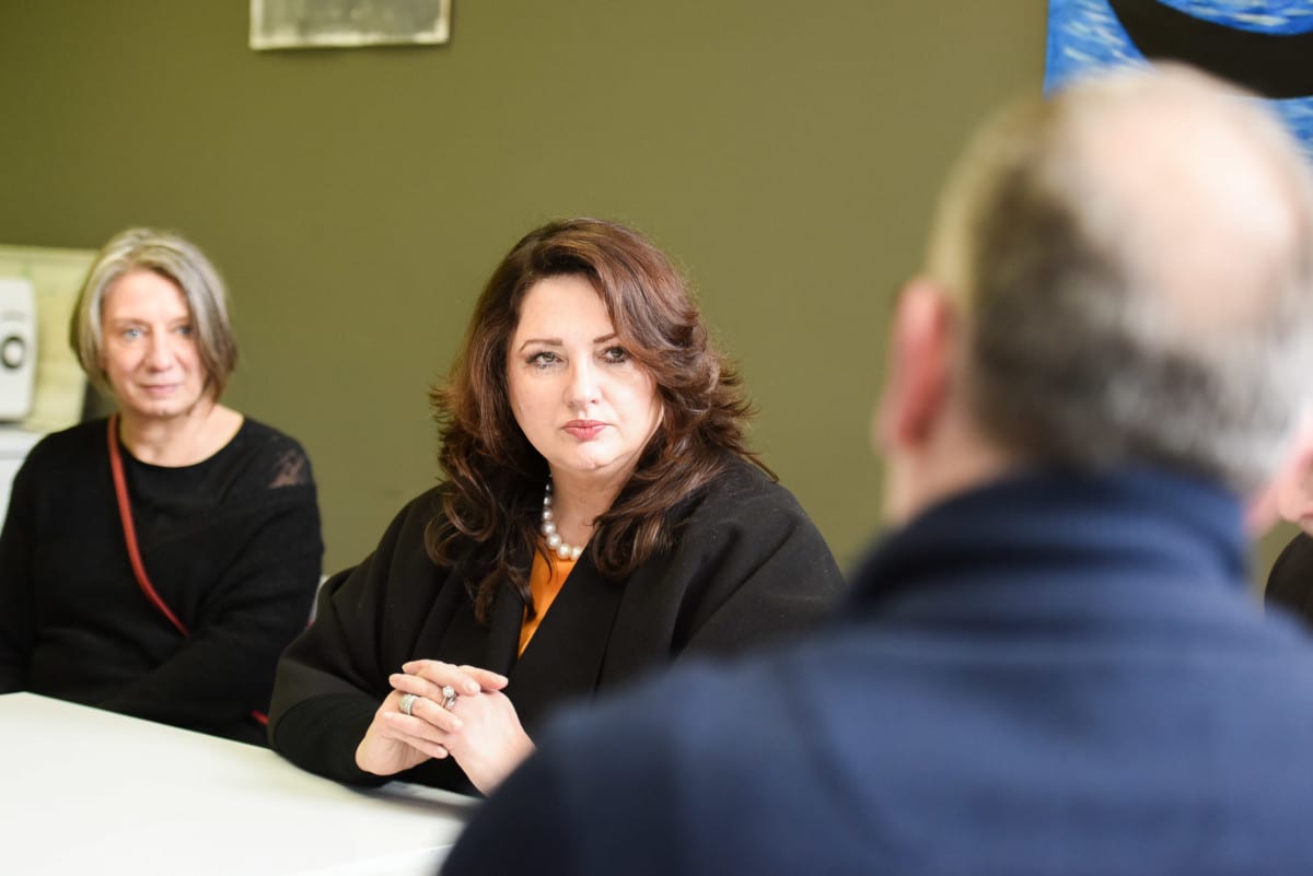 Gender pay gap: The venom is in the tail(s)