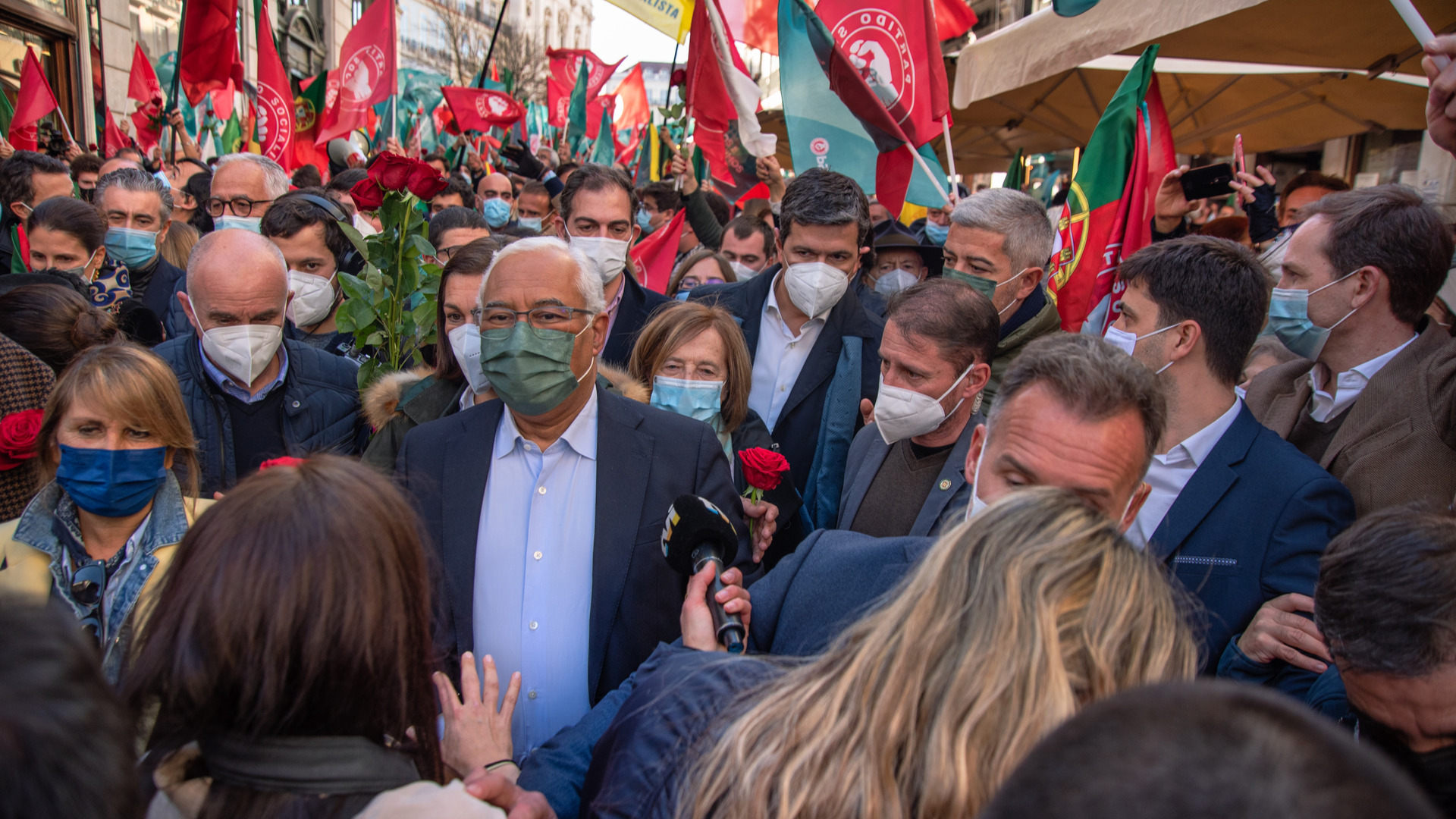 The link between responsibility and solidarity: the meaning of the landslide victory in Portugal